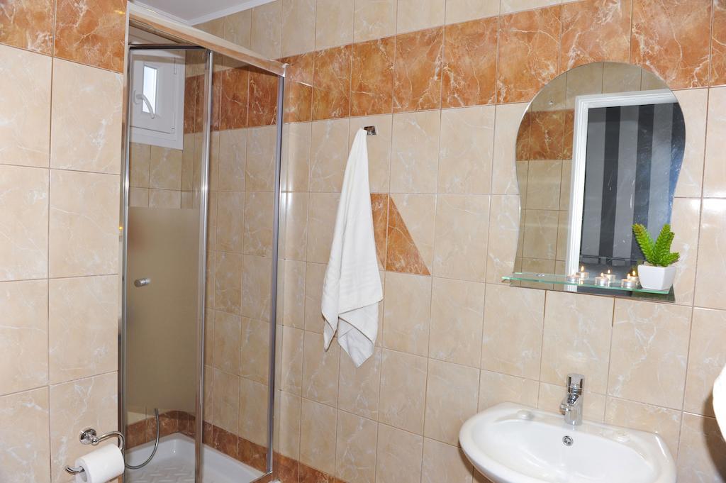 Hotel Asterias Limenaria  Bilik gambar
